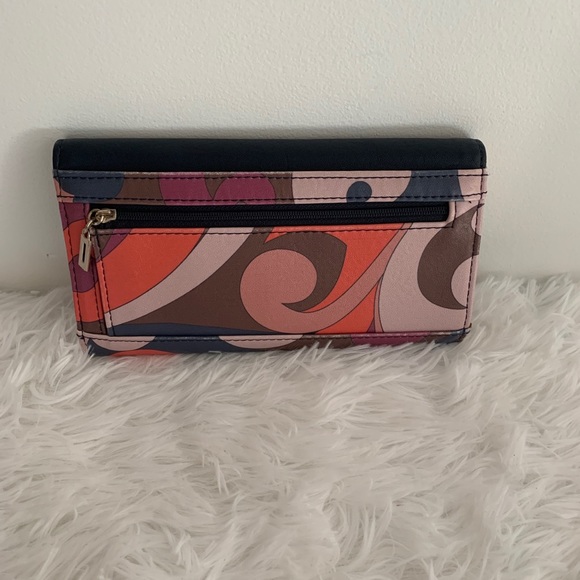 Guess Wallet - Picture 2 of 3